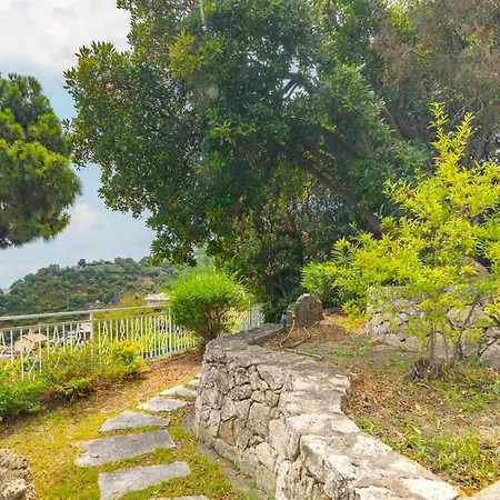 Sea & Garden Villa